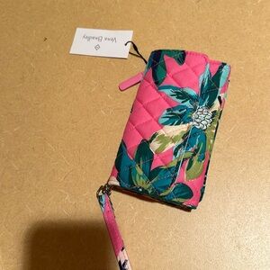 BRAND NEW Vera Bradley wristlet